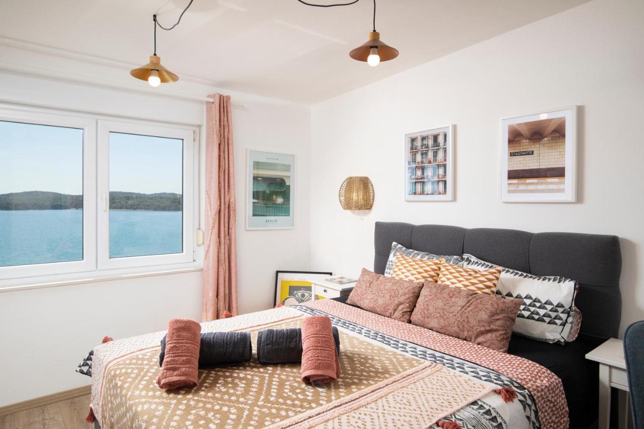 Top Floor Sunset Apartment بولا المظهر الخارجي الصورة