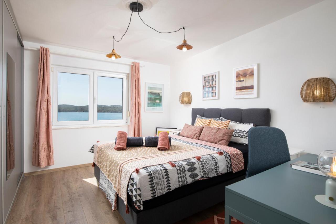 Top Floor Sunset Apartment بولا المظهر الخارجي الصورة