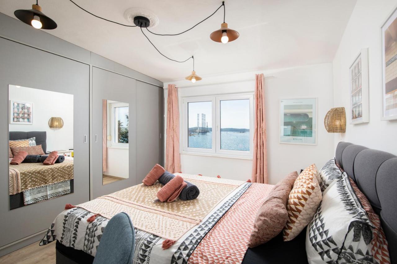 Top Floor Sunset Apartment بولا المظهر الخارجي الصورة