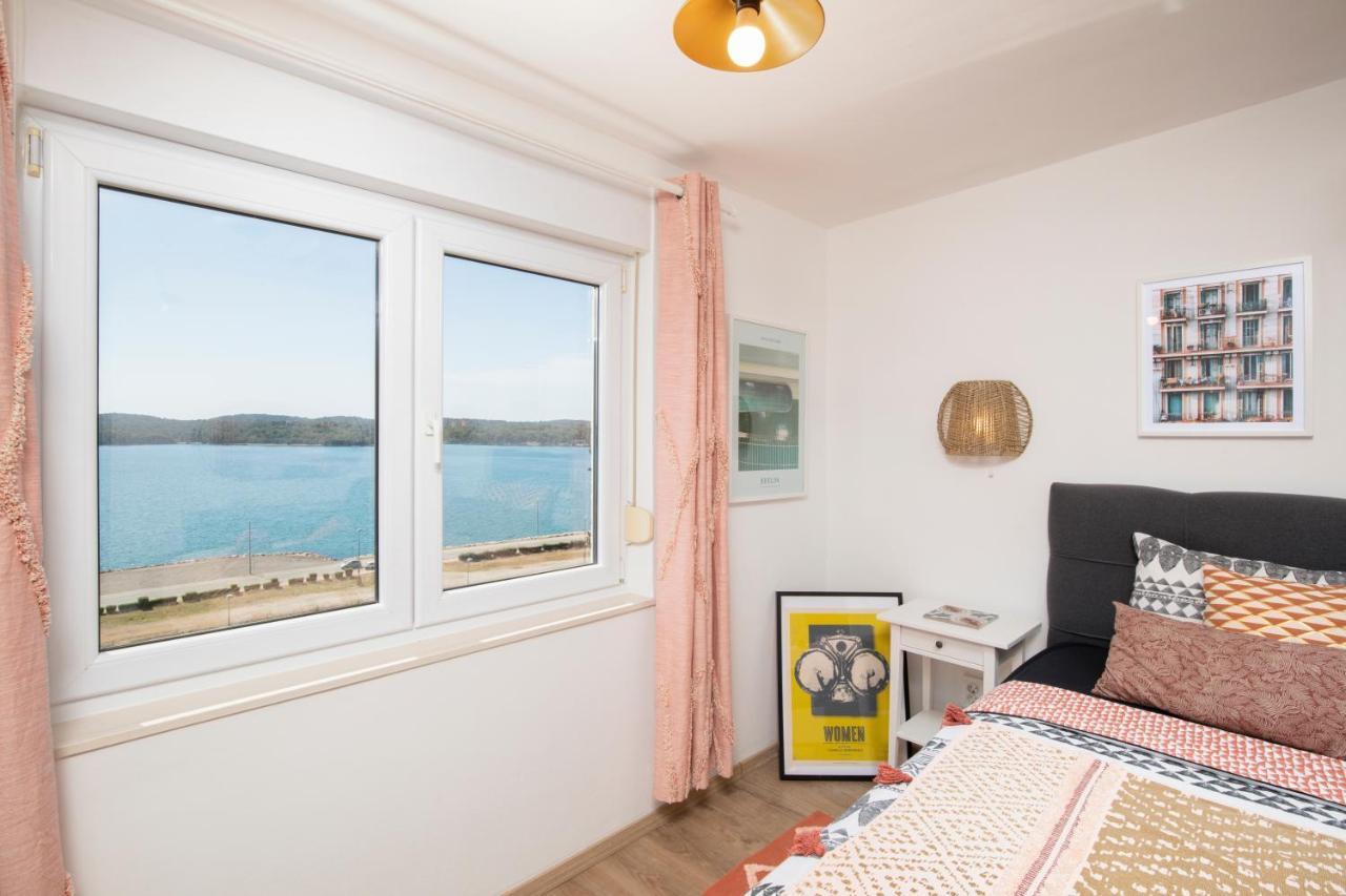 Top Floor Sunset Apartment بولا المظهر الخارجي الصورة