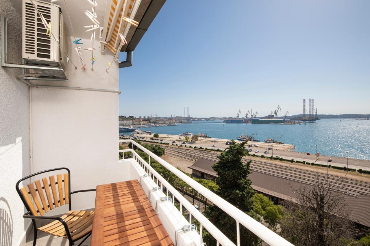 Top Floor Sunset Apartment بولا المظهر الخارجي الصورة