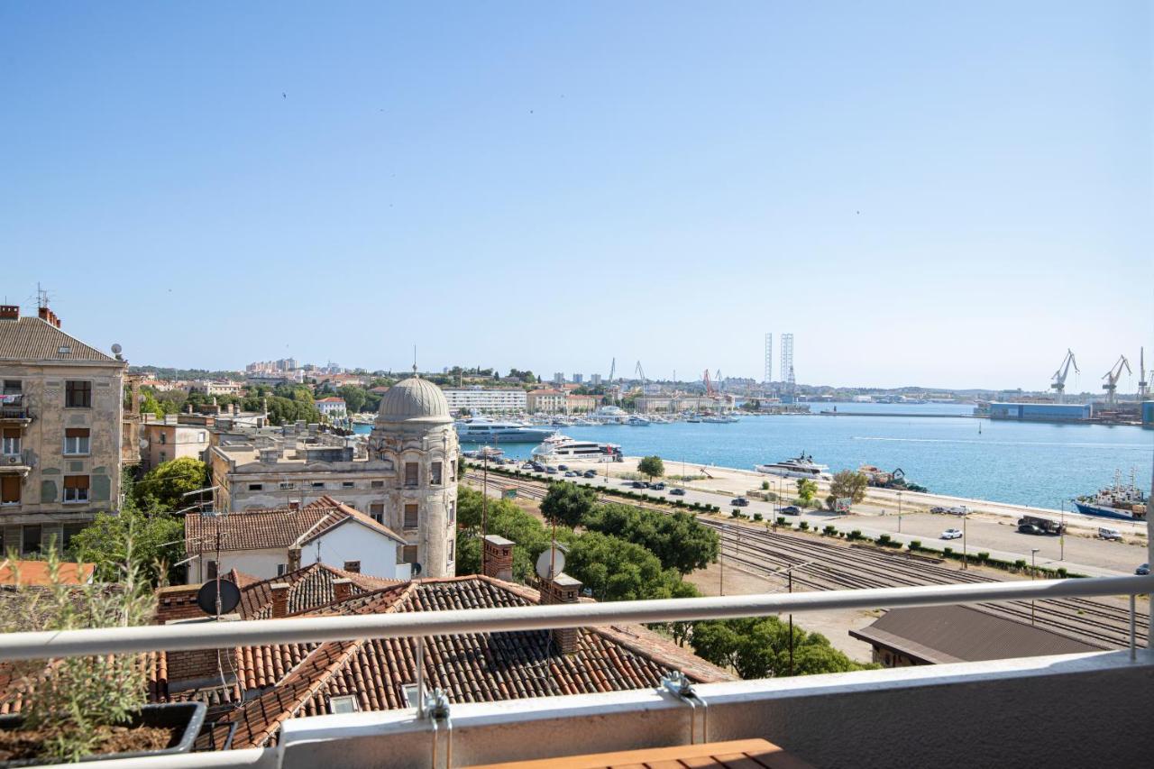 Top Floor Sunset Apartment بولا المظهر الخارجي الصورة