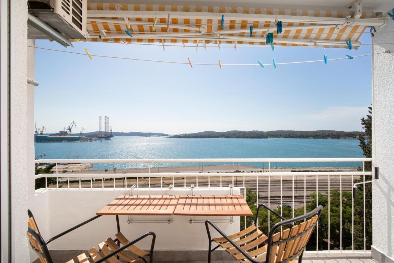 Top Floor Sunset Apartment بولا المظهر الخارجي الصورة