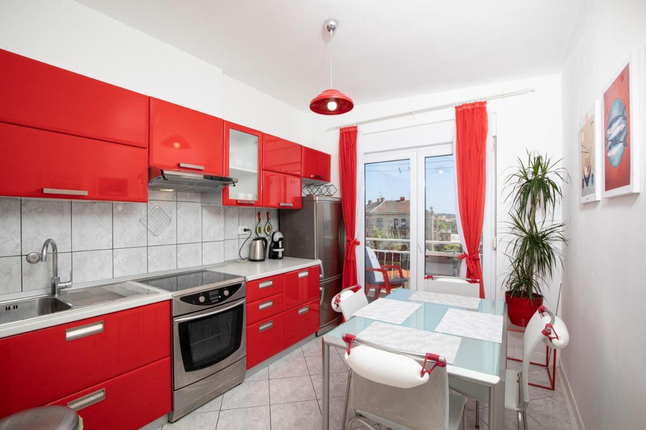 Top Floor Sunset Apartment بولا المظهر الخارجي الصورة