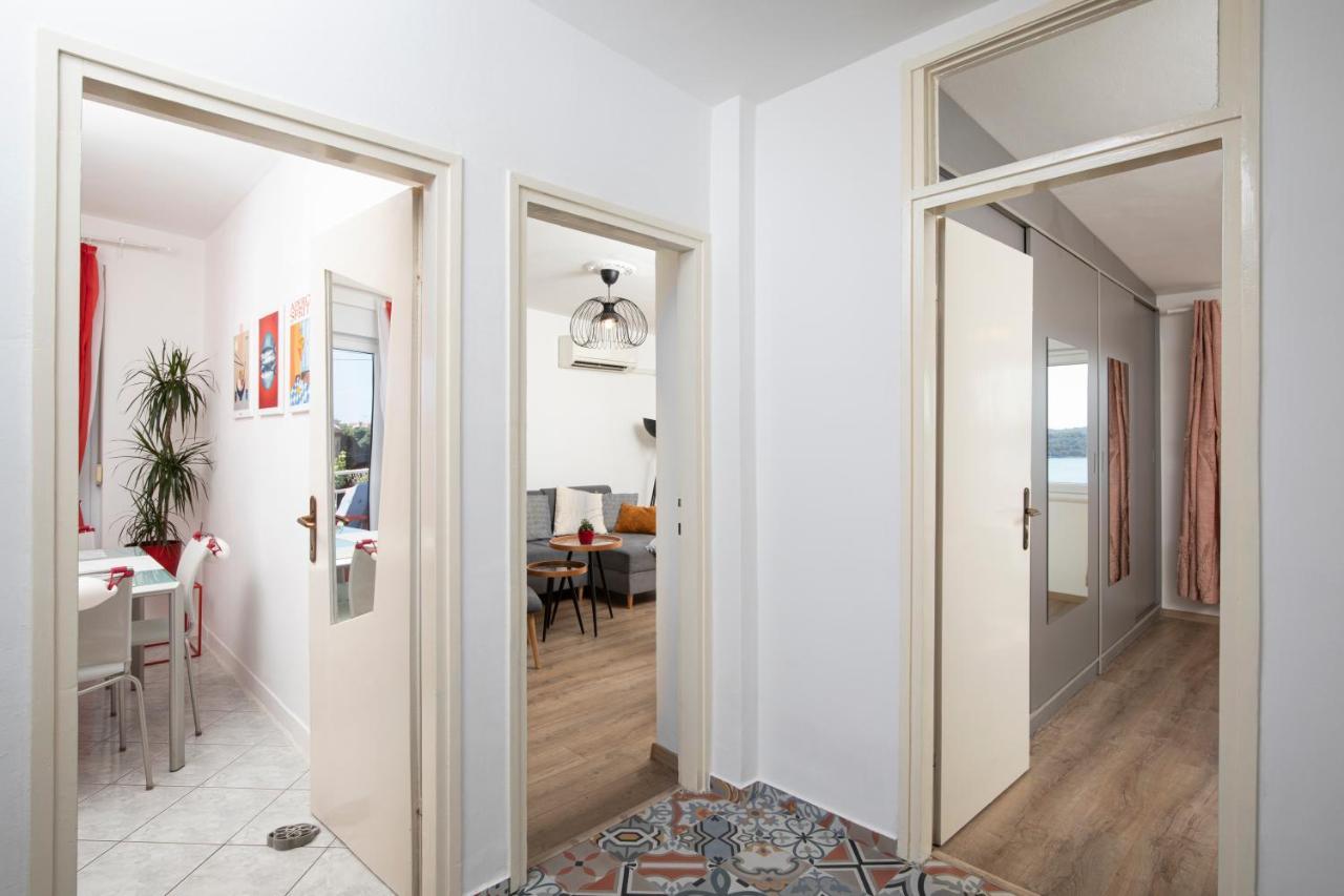 Top Floor Sunset Apartment بولا المظهر الخارجي الصورة