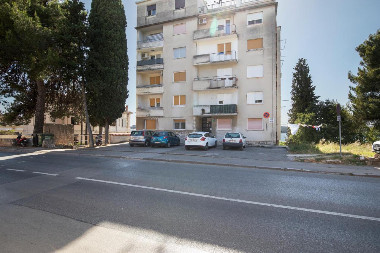 Top Floor Sunset Apartment بولا المظهر الخارجي الصورة